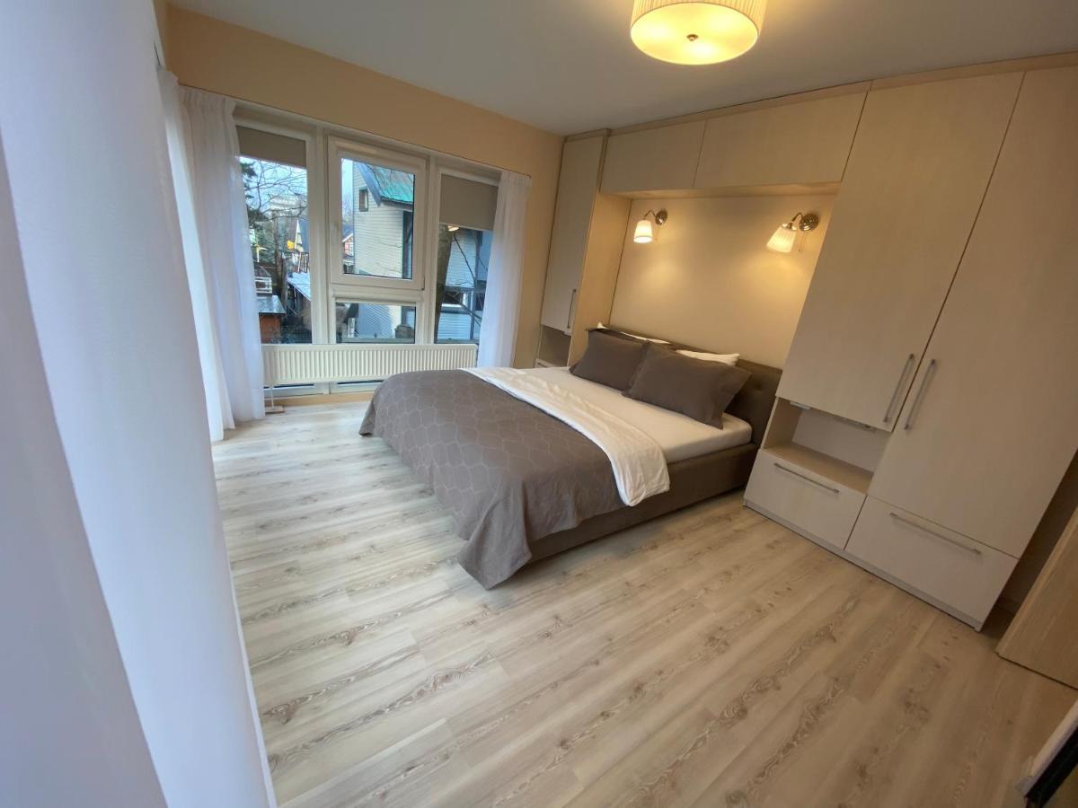 Dzīvoklis Sunny Apartment, 5min To The Sea. Parking. Self Check In.